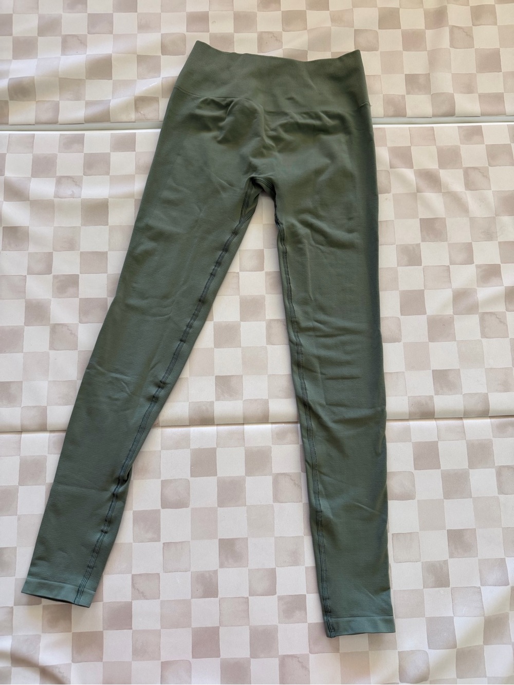 Alphalete amplify Olive Green High-Rise Leggings